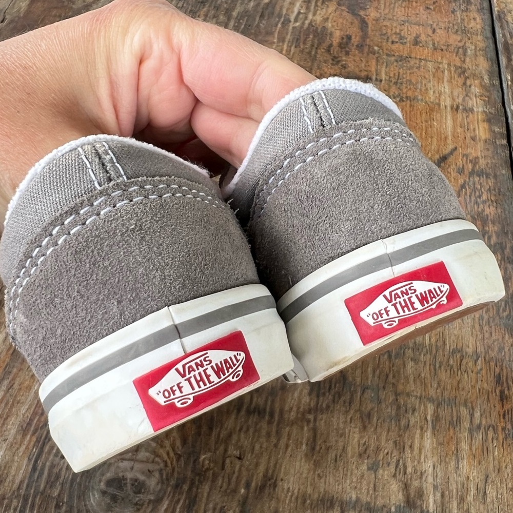 Kid’s vans size 9